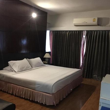 Pailyn Phitsanulok Hotel Eksteriør billede