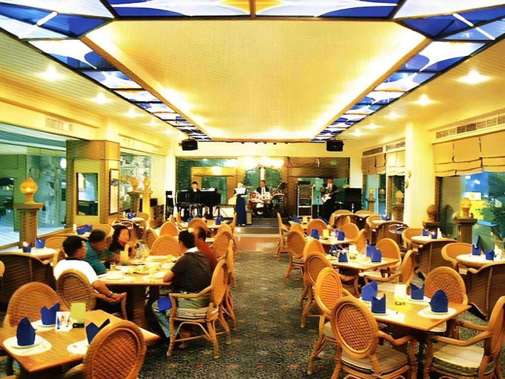 Pailyn Phitsanulok Hotel Eksteriør billede