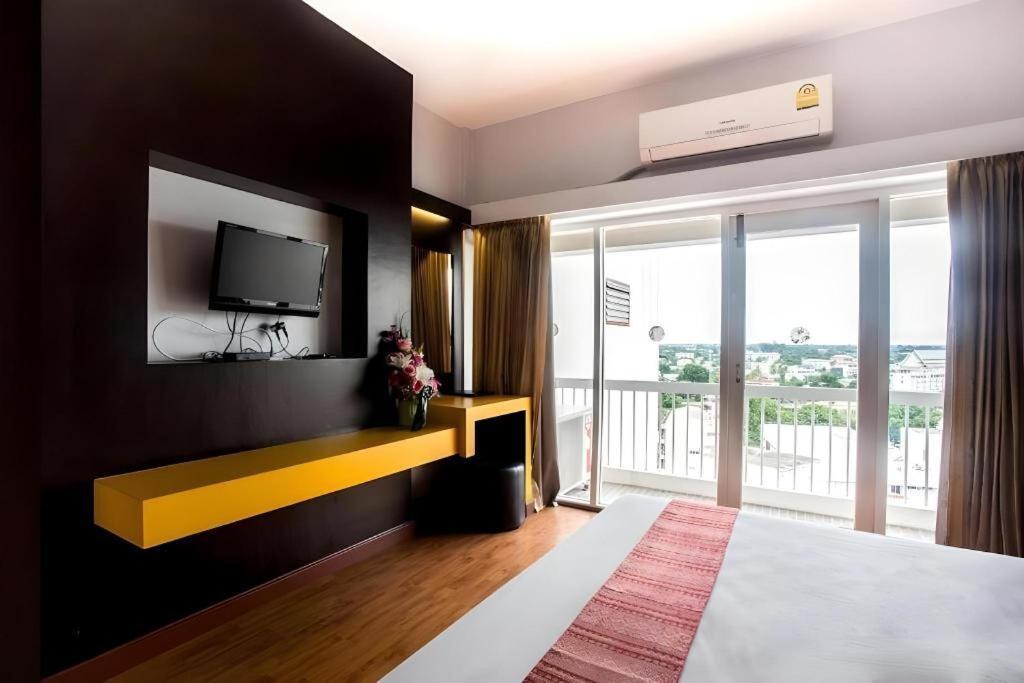 Pailyn Phitsanulok Hotel Eksteriør billede