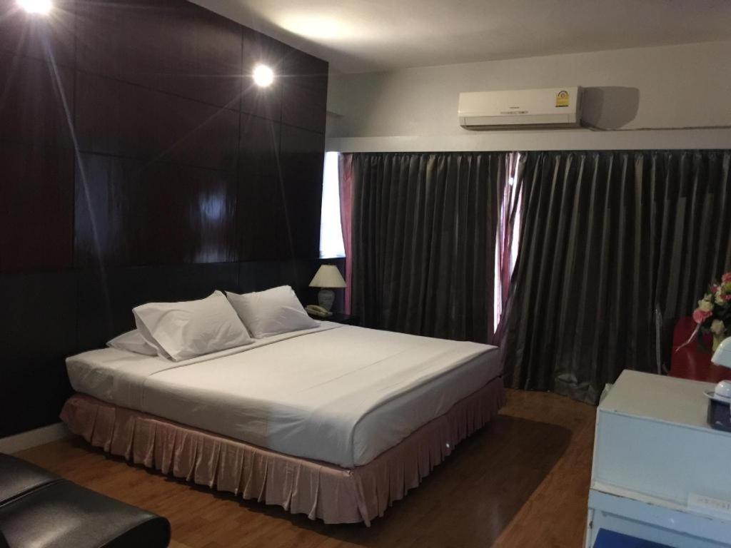 Pailyn Phitsanulok Hotel Eksteriør billede