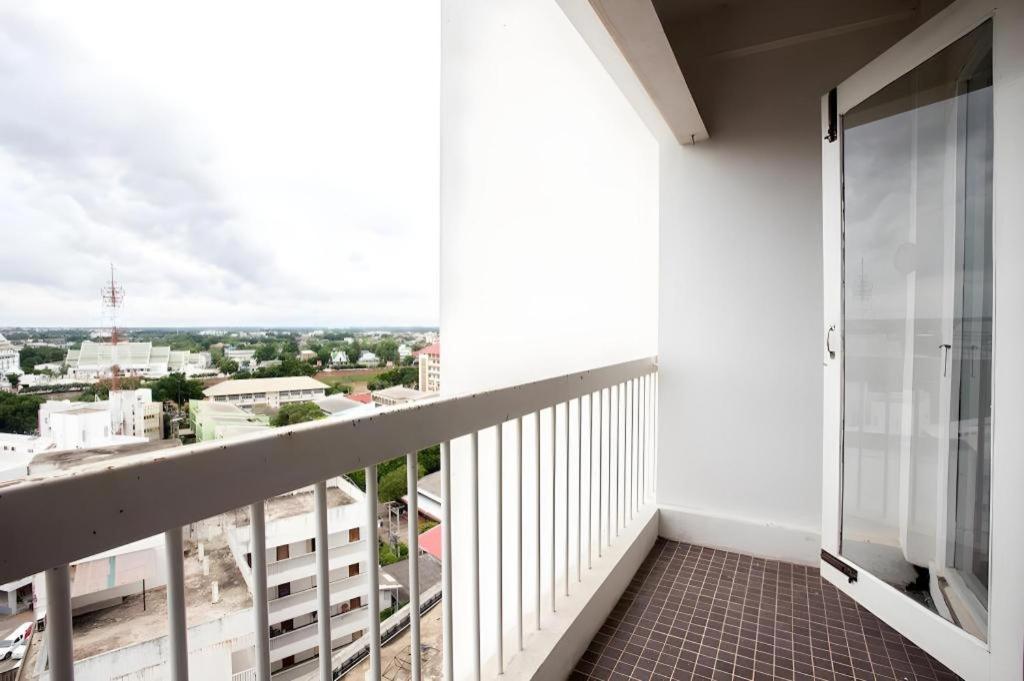 Pailyn Phitsanulok Hotel Eksteriør billede
