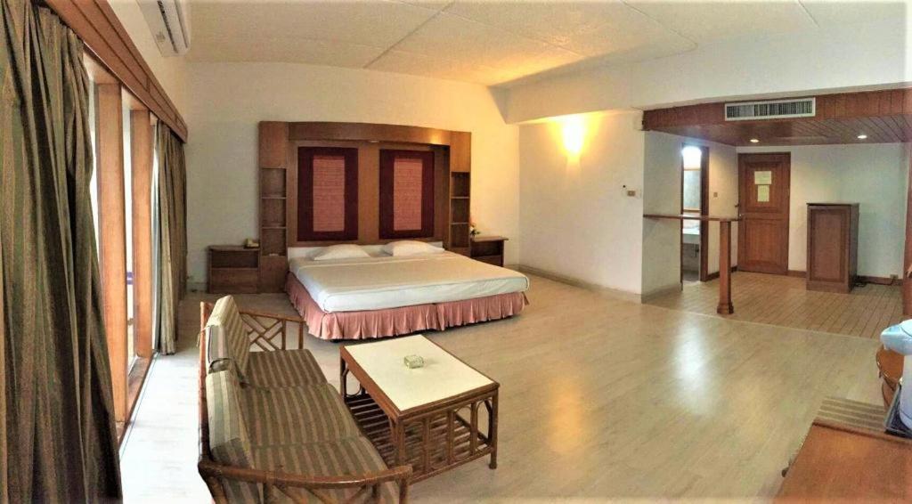 Pailyn Phitsanulok Hotel Eksteriør billede