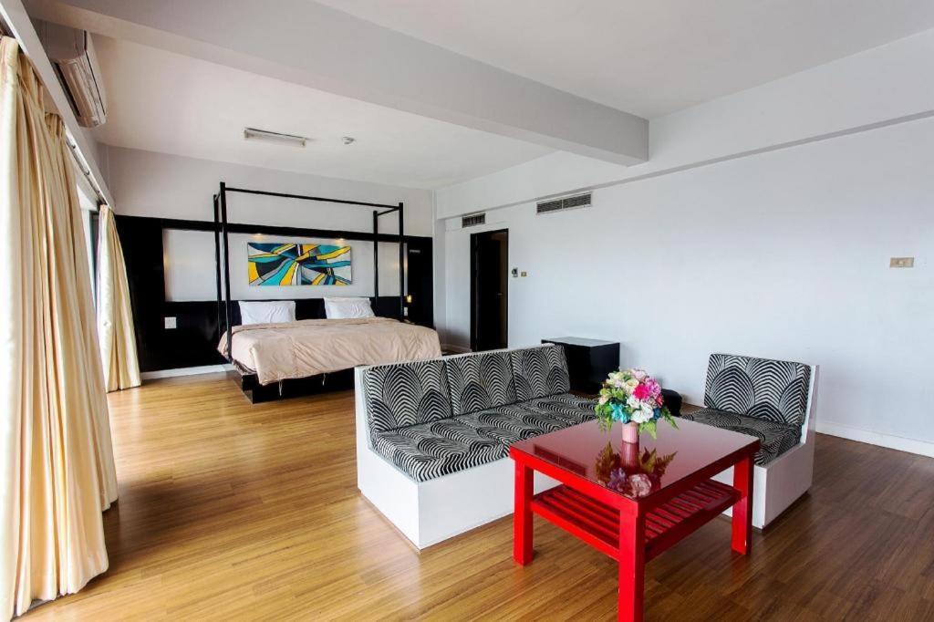 Pailyn Phitsanulok Hotel Eksteriør billede