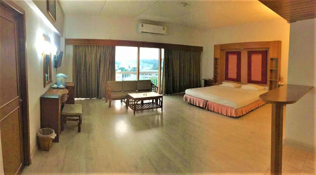 Pailyn Phitsanulok Hotel Eksteriør billede