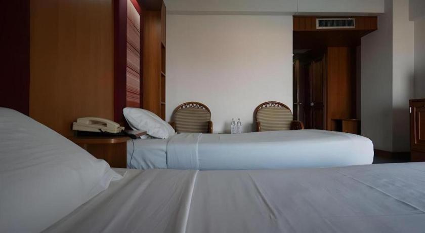 Pailyn Phitsanulok Hotel Eksteriør billede