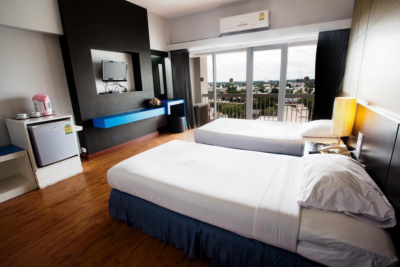 Pailyn Phitsanulok Hotel Eksteriør billede